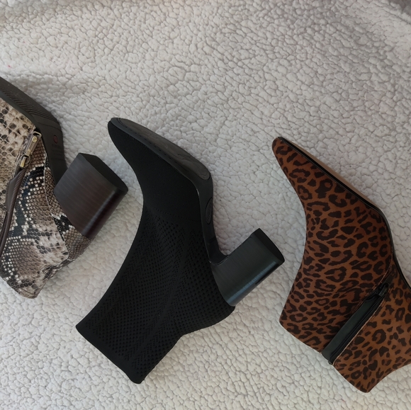 Blondo Snake Print Ankle Boots, size 8.5 - Picture 9 of 10